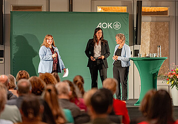 Annette Lutz im Interview mit Dr. Judith Brenneis und Sandra Böhm Annette Lutz im Interview mit Dr. Judith Brenneis und Sandra Böhm