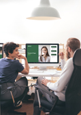 Trends & Tipps: zwei Personen schauen sich das Seminar zum Jahreswechsel an Trends & Tipps: zwei Personen schauen sich das Seminar zum Jahreswechsel an