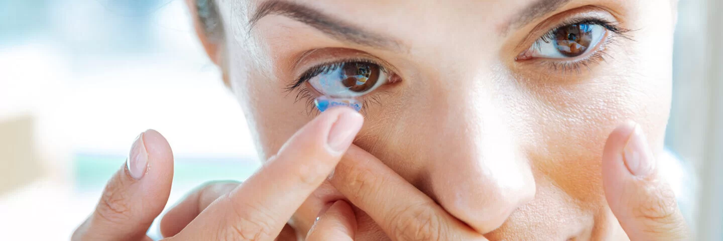 Kontaktlinsen einsetzen - Tipps zum Umgang mit Kontaktlinsen