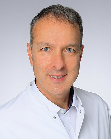 Foto: Prof. Dr. Jörg Dötsch, Direktor der Klinik und Poliklinik für Kinder- und Jugendmedizin, Uniklinik Köln, ist Mitglied des „ExpertInnenrates Gesundheit und Resilienz“ der Bundesregierung.
