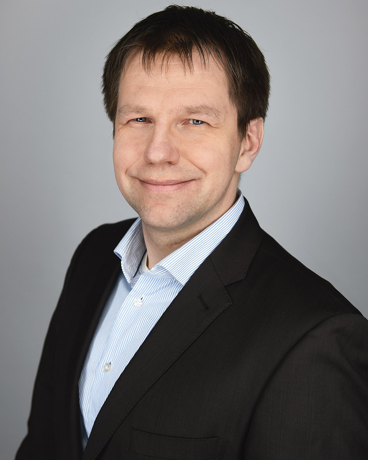 Foto: Porträt von Prof. Dr. Jens Boysen-Hogrefe, außerplanmäßiger Professor für Statistik und Ökonometrie an der Christian-Albrechts-Universität zu Kiel.