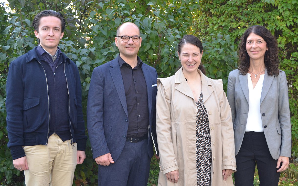 Trafen sich zum gesundheitspolitischen Austausch (von rechts): AOK-Geschäftsführerin Heike Kallfass, CDU-Landtagsabgeordnete Dr. Natalie Pfau-Weller, der stellvertretende AOK-Geschäftsführer Ronny Biehle und Laurenz Ittner (Praktikant im CDU-Wahlkreis Büro Kirchheim).