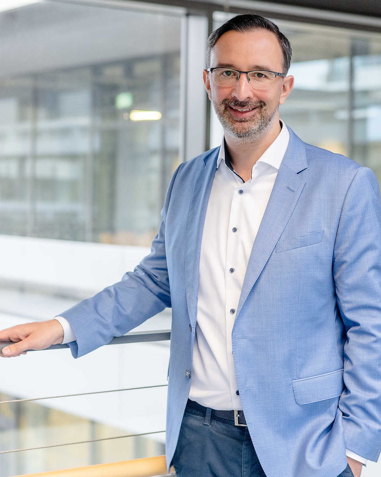 Portätfoto: Christian Meske, Professor für Soziotechnisches Systemdesign und Künstliche Intelligenz an der Ruhr-Universität Bochum