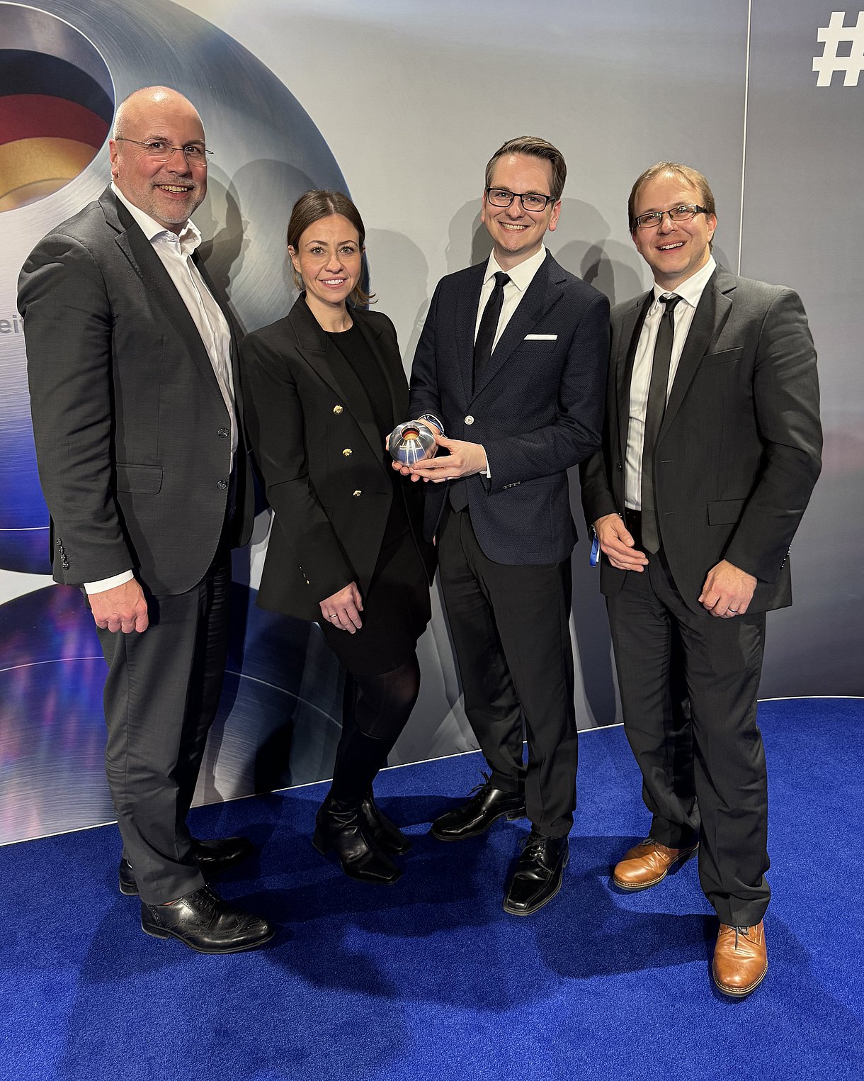 Gruppenfoto mit dem Team der AOK Baden-Württemberg: Johannes Bauernfeind, Senay Savas-Erdem, Stephan Jaroschek, Dr. Frieder Neumann